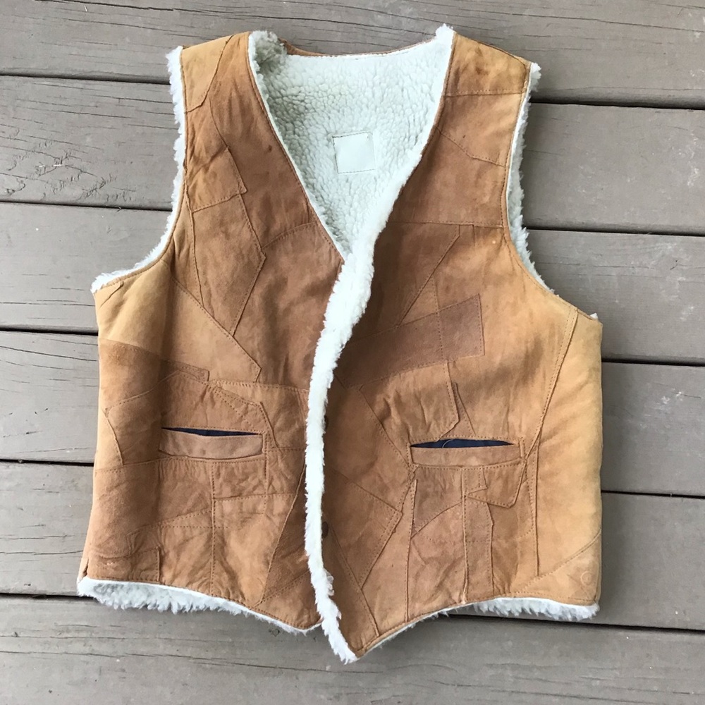 Fluffy Leather Vest 🔴